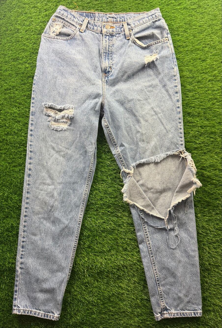 Faded Glory Women's Jeans Size 14 Light Wash Straight Leg Distressed Ripped Knee